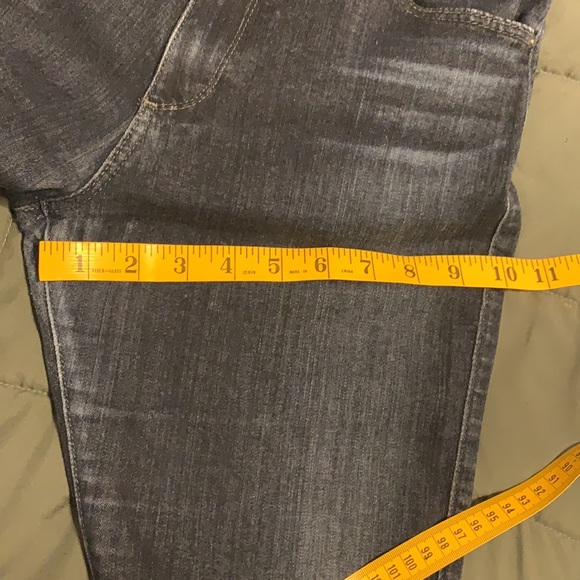 AG jeans, The Farrah Skinny, 26.5 inseam, 28-29, good condition.See measurements - Picture 6 of 8